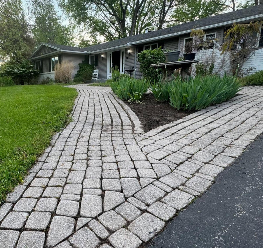 walkway with pavers